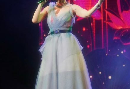 Hong Nhung Nhung doa hoa sen