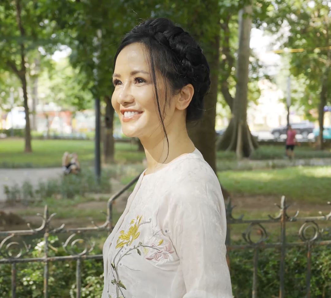 Hong Nhung hat ve Ha Noi (2)